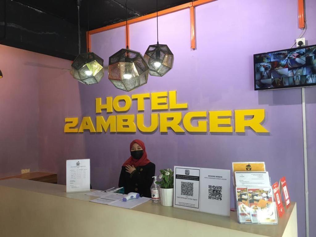 Hotel Zamburger Zamway Lagoon بيتالينغ جايا المظهر الخارجي الصورة